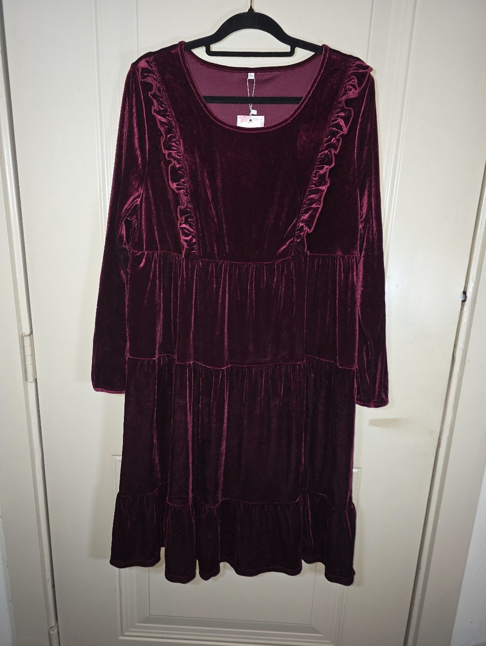 Long‎ Sleeve Velvet Tiered Dress in Deep Burgundy Dark Academia - Picture 7 of 11